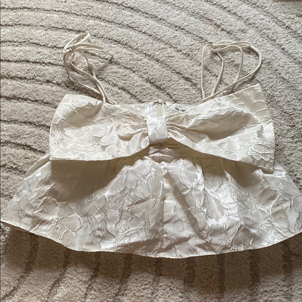 Day + Moon Elegant Cream Floral Crop Top